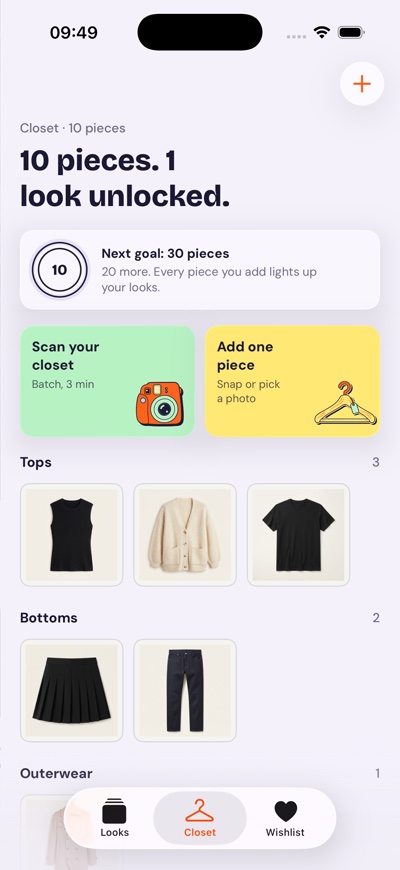 Relook closet screen with pieces grouped by category